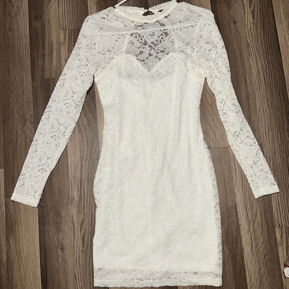 Windsor lace dress